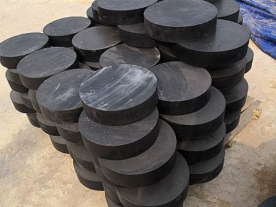 广德市板式橡胶支座由若干层橡胶片与薄钢板经加压硫化